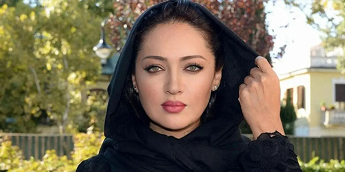 تصاویر نیکی کریمی با کت و شلوار در نیویورک
