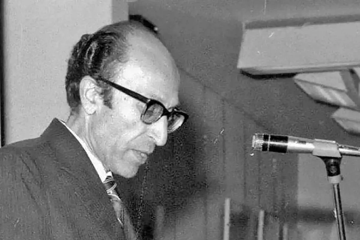  شاعر اولین سرود ملی بعداز انقلاب ۵۷ کیست؟
