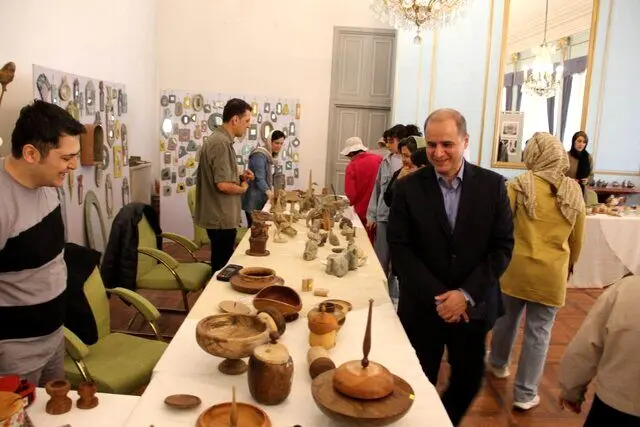 صنایع دستی هنرمندان ایرانی در کاخ نیاوران