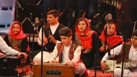 زندگی مخفیانه زنان هنرمند در افغانستان/ طالبان به هنر هم رحم نکرد؛ خوانندگی در افغانستان جرم است
