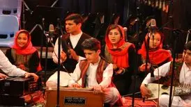 زندگی مخفیانه زنان هنرمند در افغانستان/ طالبان به هنر هم رحم نکرد؛ خوانندگی در افغانستان جرم است

