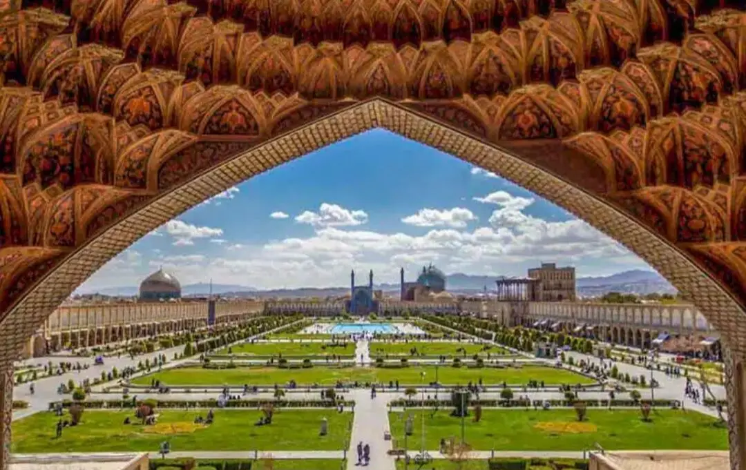 حیرت توریست ها از زیبایی اصفهان