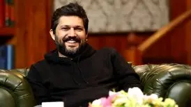 ژست ترسناک حامد بهداد در یک عکس دسته‌جمعی
