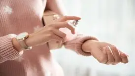 آموزش عطر زدن توسط پدر تشریفات ایران در صدا و سیما