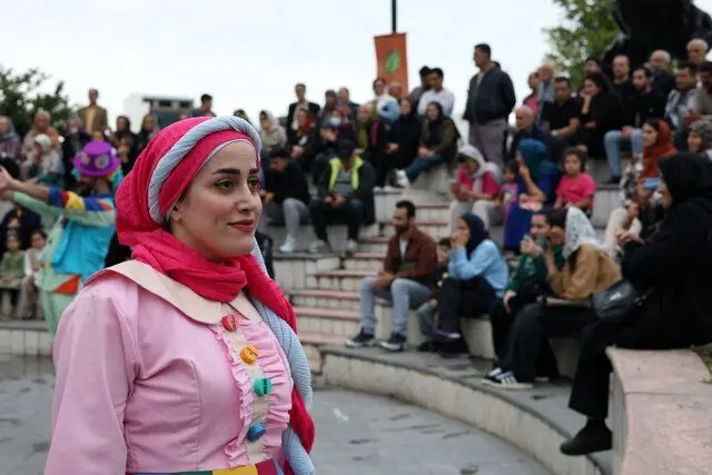 تئاتر خیابانی نیاز به بازنگری دارد
