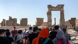 ماجرای قطعه سنگ جدا شده از تخت جمشید 