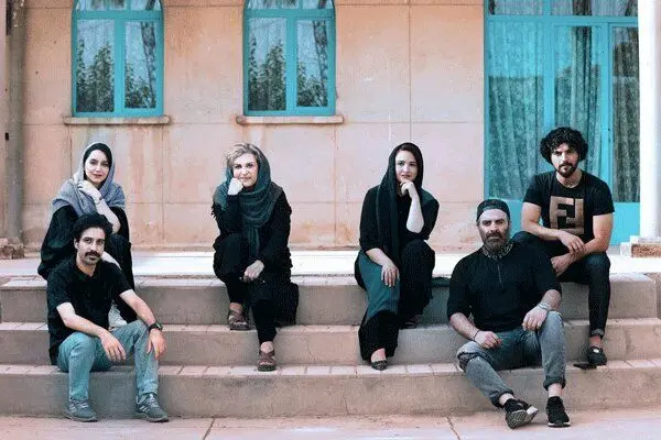 «شادروان» یک فیلم لوده نیست/ ما همه یک خانواده‌ایم
