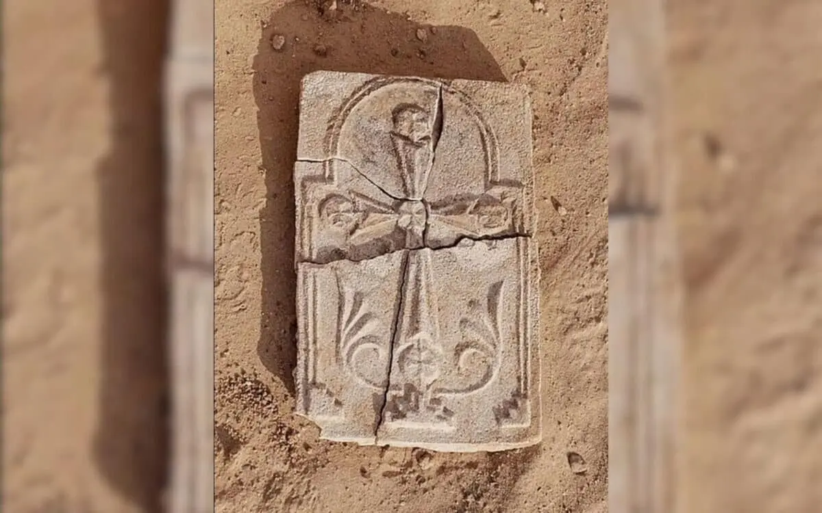 کشف صلیب ۱۴۰۰ ساله در ابوظبی
