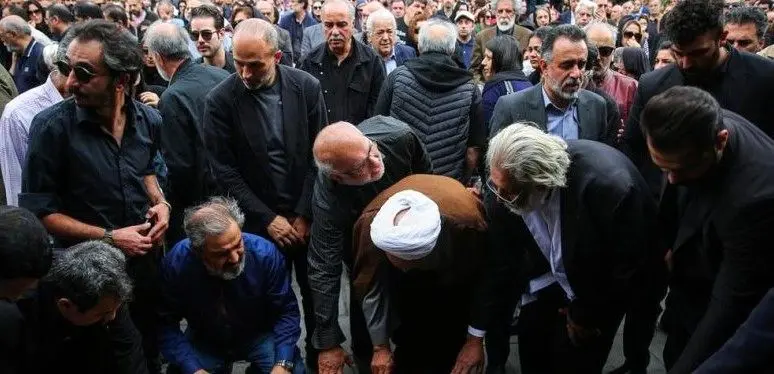 کسی که بر پیکر آتیلا پسیانی نماز اقامه کرد، کیست؟
