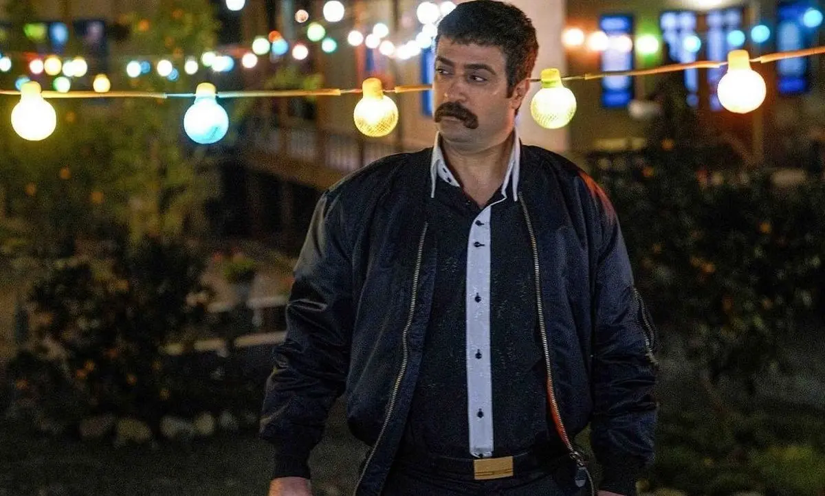 تیپ و چهره تازه و بامزه «ارسطو» سریال پایتخت در فیلم جدیدش