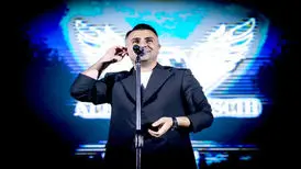 همخوانی با خواننده «بارون اومد و یادم داد» در سالن میلاد
