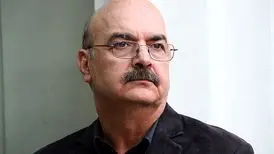 ببینید | ویدیویی زیرخاکی از اجرای برنامه کودک توسط ایرج طهماسب در دهه 60