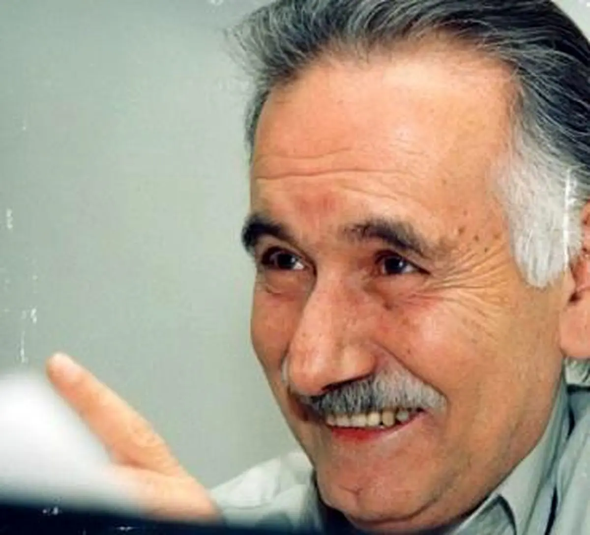 کیومرث صابری؛ از شاگردی در مغازه خیاطی تا خلق محبوب‌ترین نشریه طنز کشور
