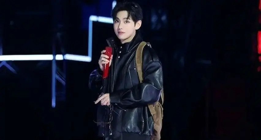 افشای پیام‌های خصوصی خواننده گروه بی تی اس در دادگاه