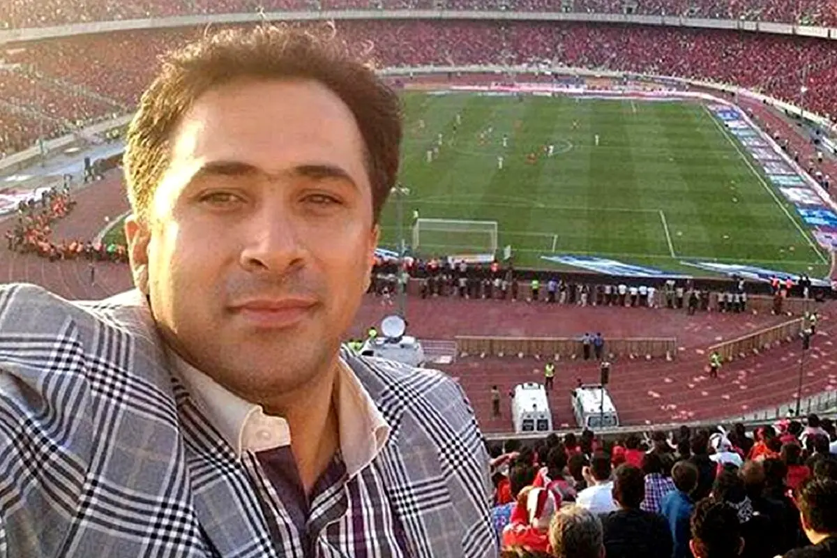 داوود عابدی، مجری ورزشی شبکه خبر از تلویزیون خداحافظی کرد: این روز‌ها نمی‌توانم نقش مجرى خوشحال و پر انرژى را ایفا کنم