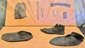 جزئیات کشف ۴۰ جفت کفش کودکانۀ ۷۰۰ ساله
