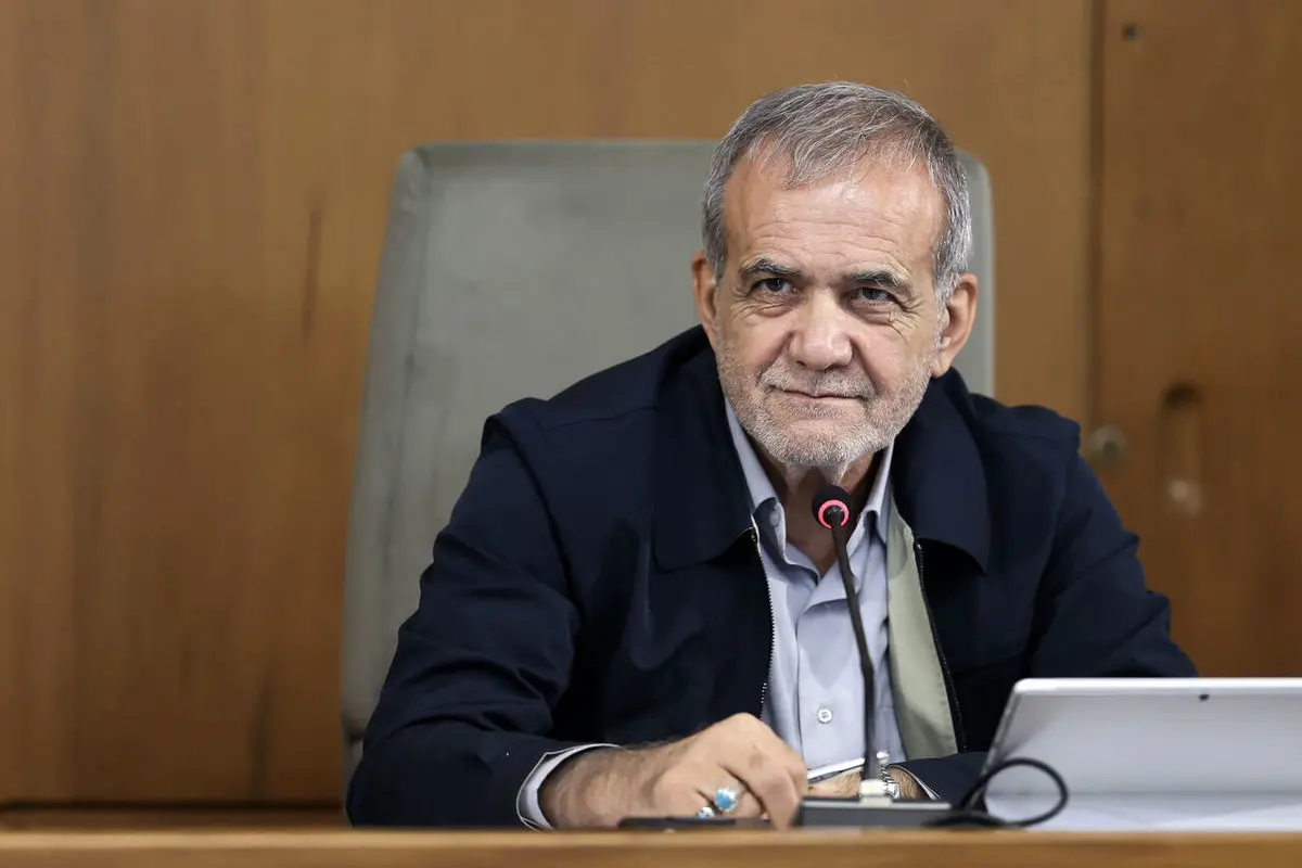 حضور خبرنگاران در اولین نشست خبری پزشکیان/ ویدئو
