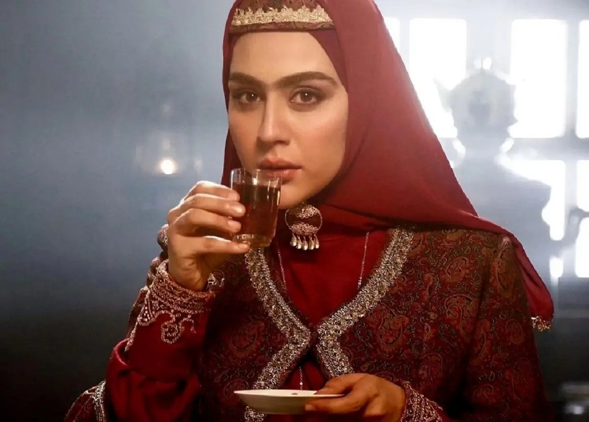 «گلنار» سریال گیلدخت بعد 4 سال در کنار مادرش
