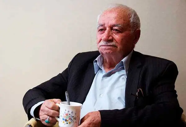 طنزپردازی با نامی اصفهانی و تخلصی کرمانی
