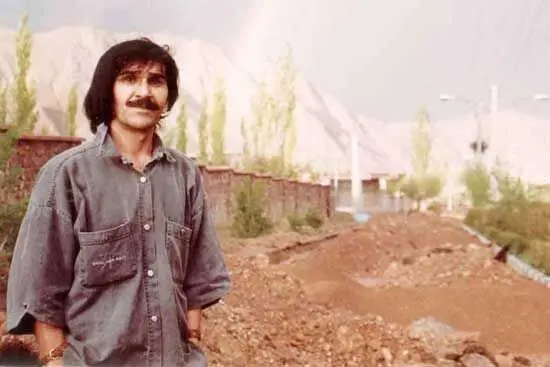 بیوگرافی حسین پناهی؛ او می‌خواست آخوند باشد، شاعر شد