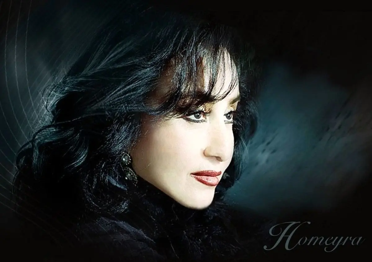 عکس چادری حمیرا قبل از خروج از کشور
