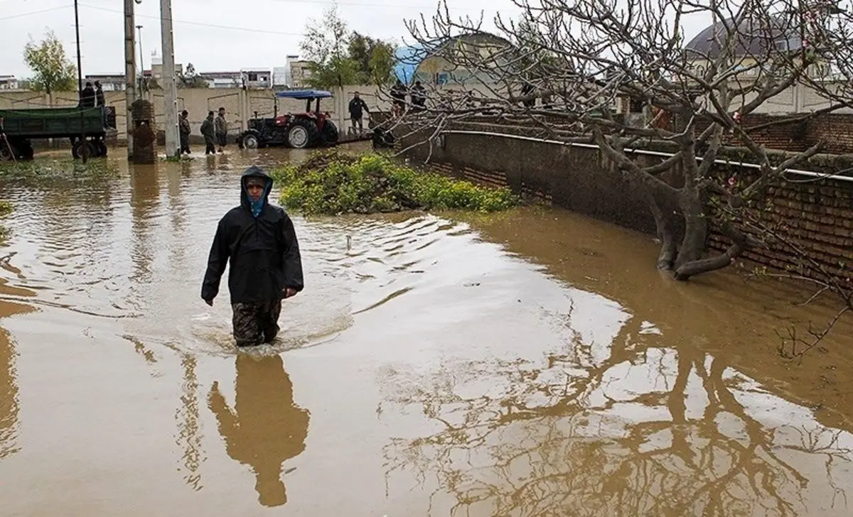 (ویدئو) لحظه ویران‌شدن یکی از آثار تاریخی یزد بر اثر سیل!