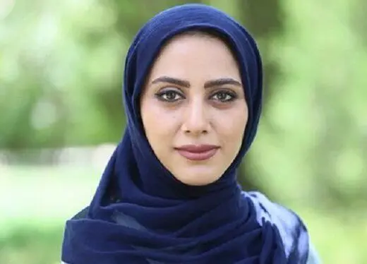 مونا فرجاد با لباس عروس به کمک گلاب آدینه شتافت/ عکس