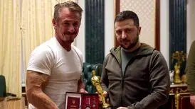 «شان پن» به رییس جمهور اوکراین اسکار داد!
