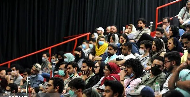 حضور بدون حجاب یک بازیگر باعث برکناری مدیر سینما لوتوس شد