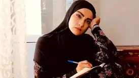 تیپ متفاوت بازیگر سریال نجلا در کاخ سعدآباد
