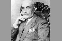 نخستین کسی که لفظ «آقازاده» را به کار برد
