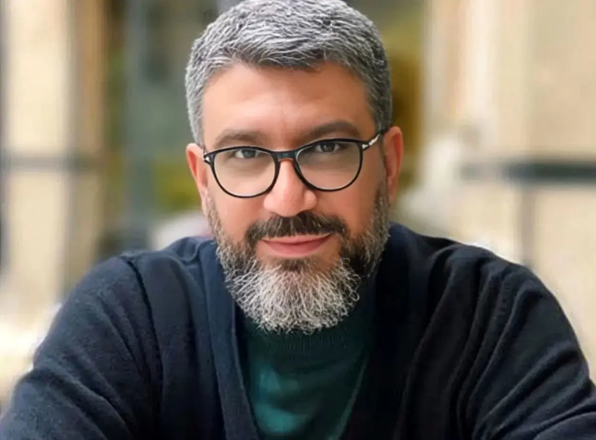 سلفی رضا رشیدپور با کریم باقری در یک رستوران
