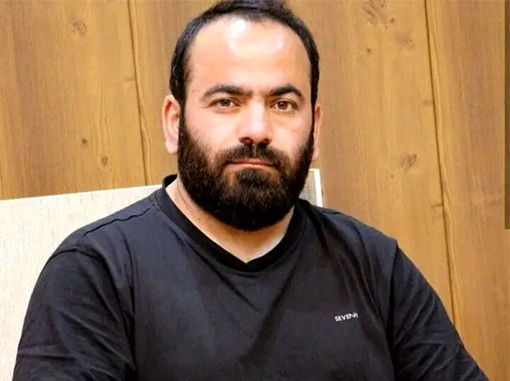حسن آقا میری: من به جرم خیار خوردن با بز از‌ حوزه اخراج شدم