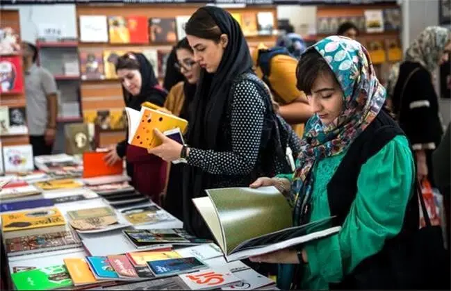 یارانه ۲۵ درصدی خرید کتاب از کتابفروشی‌ها در طرح «میلاد نور»
