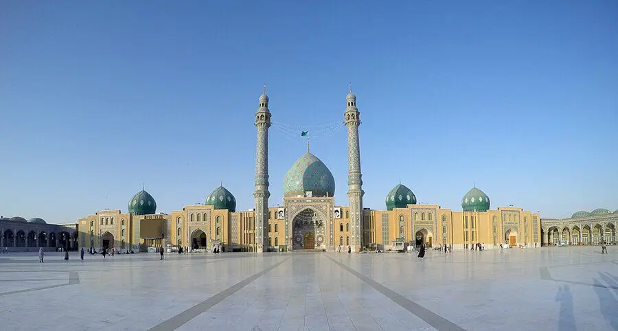 جزئیات حادثه جمکران؛ شکستن درب مسجد جمکران