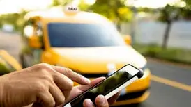 یک راننده تاکسی بخاطر این دست‌ نوشته ، بازداشت شد + عکس