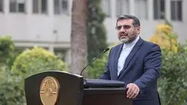 توضیحات وزیر ارشاد درباره ارائه پروانه خبرنگاری/ نظام صنفی نیاز به قانون دارد که فرآیندش طولانی است/ هر خبرنگاری نخواست، پروانه نگیرد
