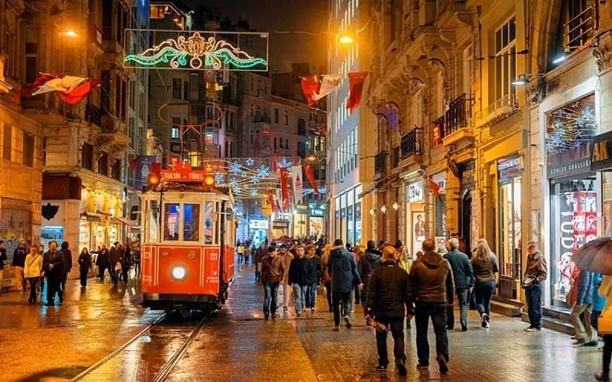 چرا سفر به استانبول ترسناک است؟
