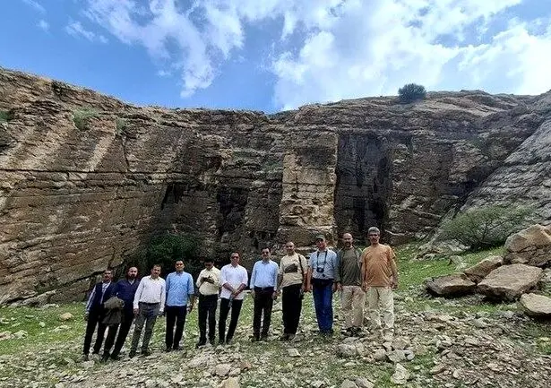 کشف معادن هخامنشی در آبدانان/ معمای تأمین سنگ‌های کاخ داریوش در آستانه حل شدن
