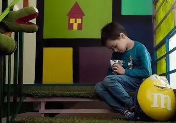 «بچه» روایت سرگردانی کودکی در طلاق
