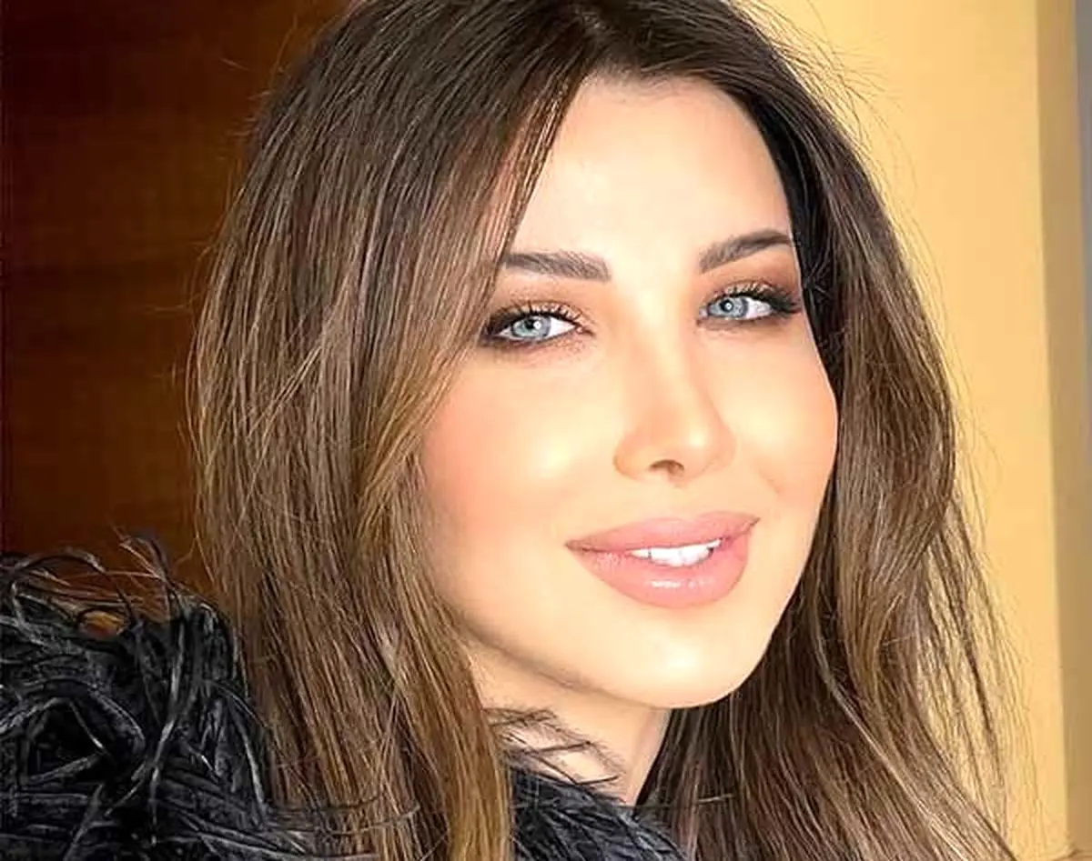 کنسرت شلوغ و پرسر و صدای نانسی عجرم در عربستان/ ویدئو
