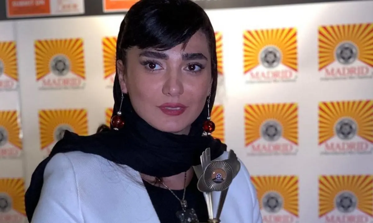 هویت عشق مینا وحید فاش شد
