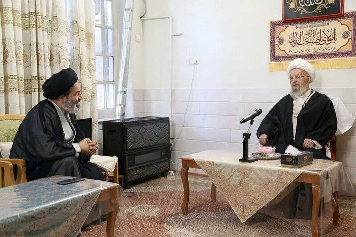 آیت الله مکارم شیرازی: هزینه سفر حج بسیار سنگین است
