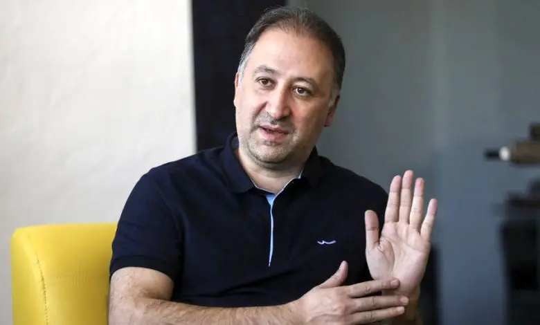 حضور مجری معروف در کارخانه اسلحه‌سازی/ عکس
