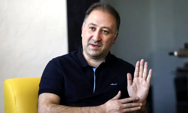 حضور مجری معروف در کارخانه اسلحه‌سازی/ عکس
