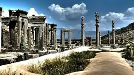 تخت جمشید و نقش رستم در معرض فرونشست/ راه نجات چیست؟