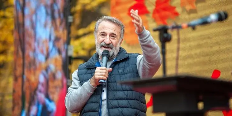 مهران رجبی: برنامه‌ای که با لوگو و اسم خودش ساخته می‌شود، هیچ ربطی به برنامه قبلی ندارد