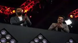 عصبانیت شرکت‌کننده برنامه از دست مجری شبکه سه / مشت زدن به دکور (فیلم)