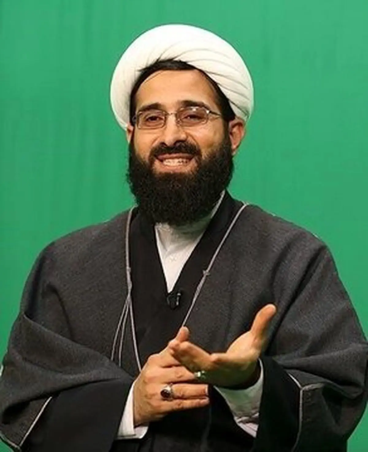 شیخ قمی: اسرائیل می خواست با حفر تونل به پیکر امام حسن عسکری برسد و DNA ایشان را بدست بیاورند/ تک تیراندازها می خواهند امام زمان را با دوشکا بزنند
