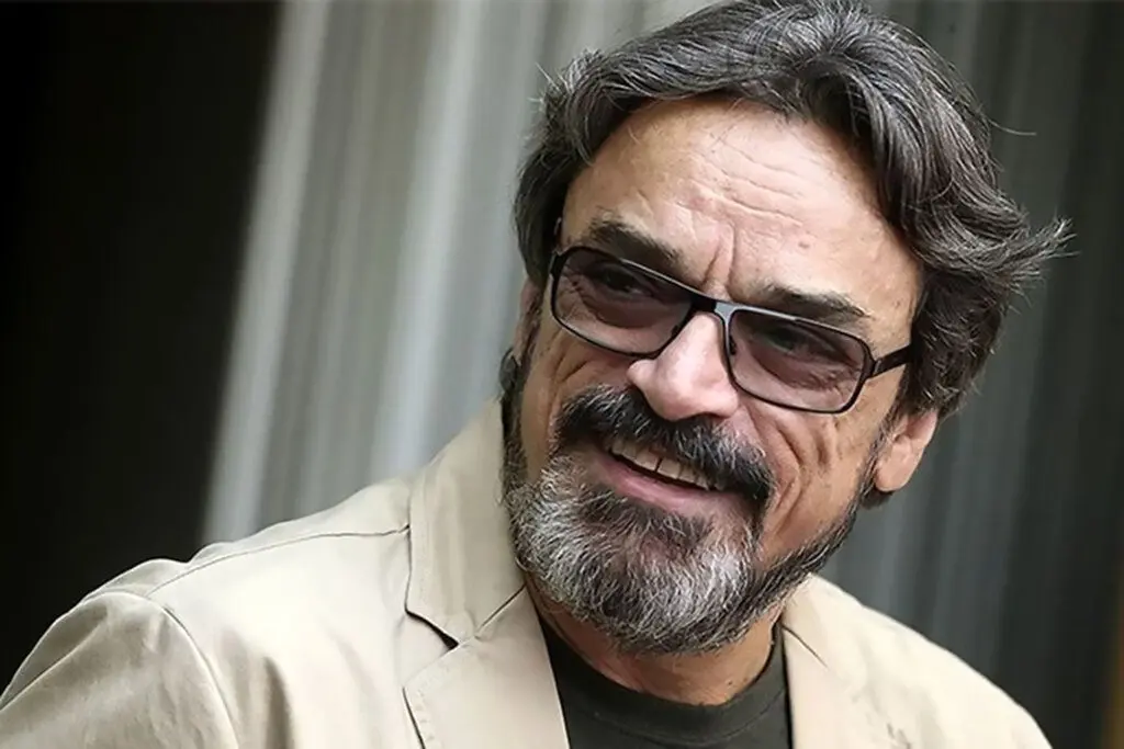 استاد علیزاده: افسوس که همه زندگی ما شده پول | آیا تار، سازی مردانه است؟‌ | موسیقی ایرانی زنانه و مردانه ندارد